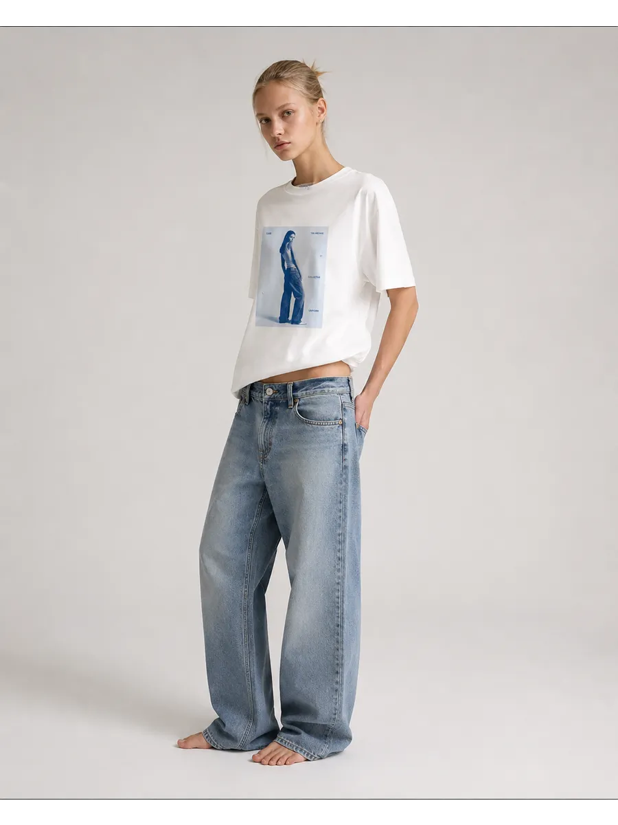 «Girl In Jeans» — футболка оверсайз